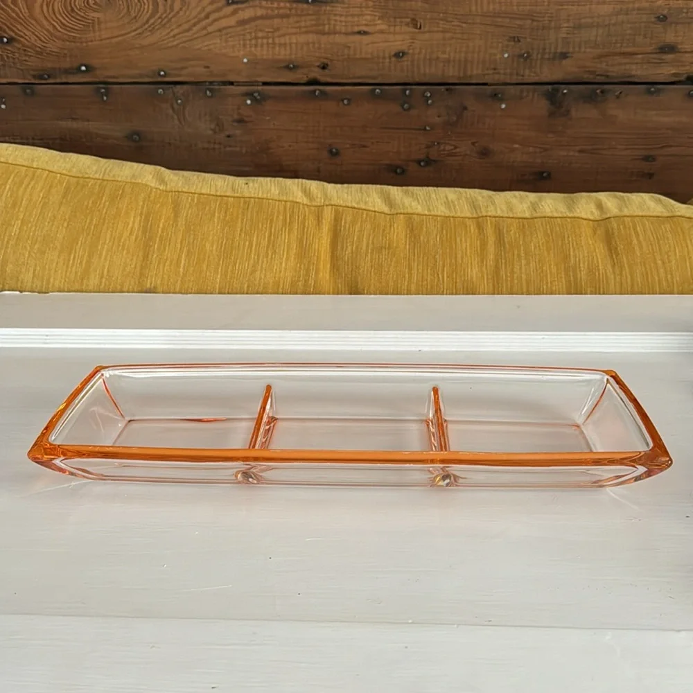 Leonardo Rosé - Clear Tray, Coral Color Trim Visually Stunning 16”x 6”